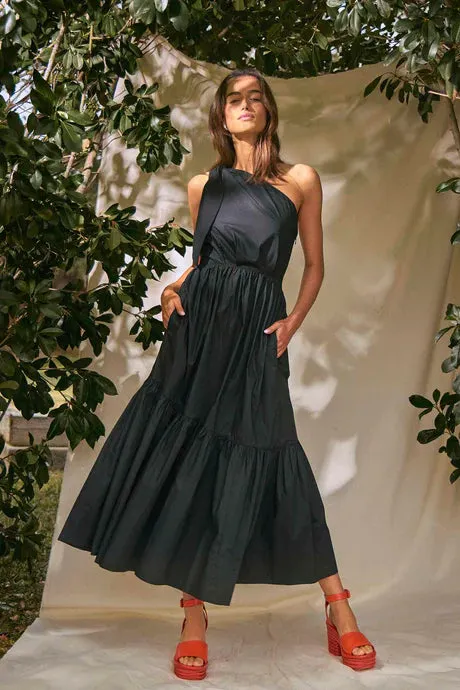 Certainly! Heres an optimized product title: Elegant Alana Onyx Maxi Dress with Sleeveless Design