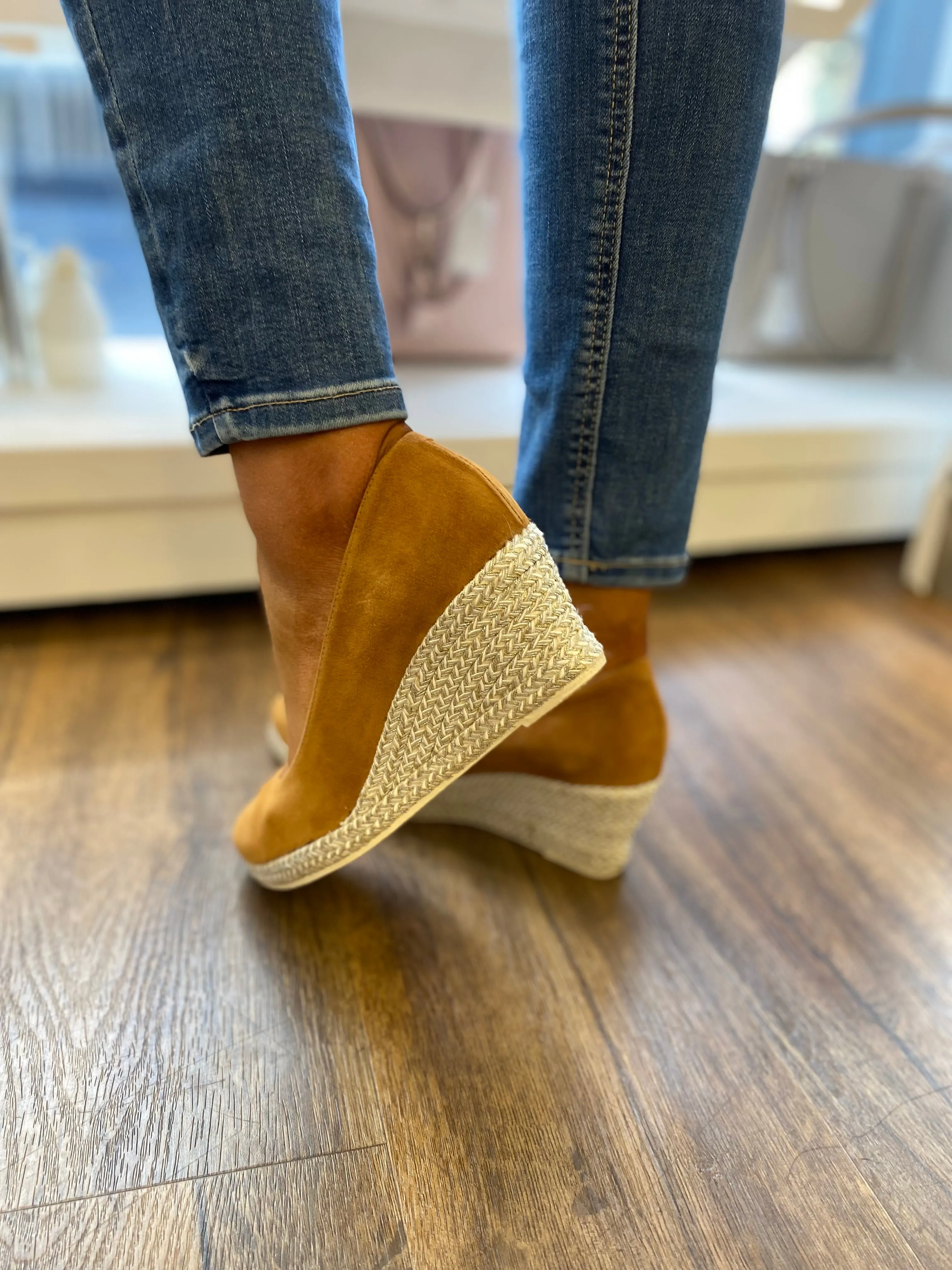 JOSE SAENZ SUEDE ESPADRILLE WEDGE 6019-A-TAN