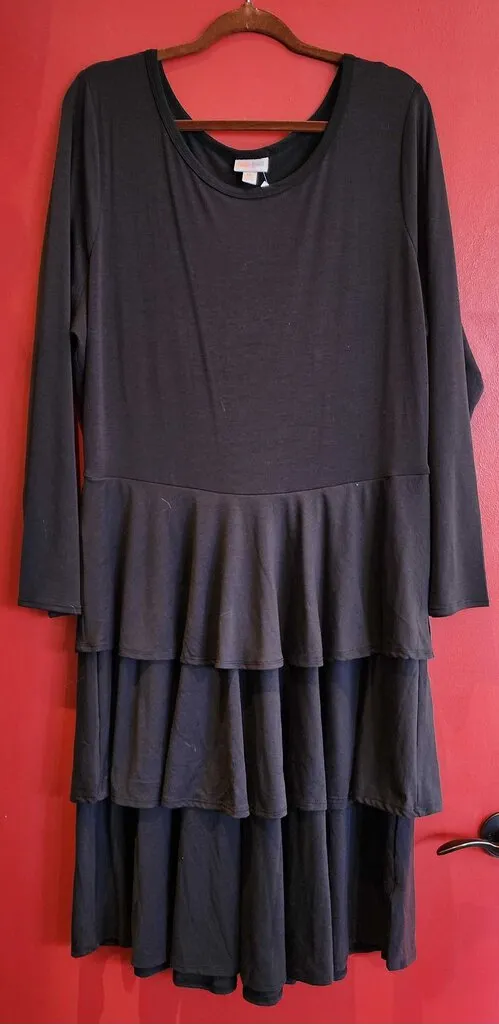 Longsleeve Ruffle Layer Bottom Dress Size 3X