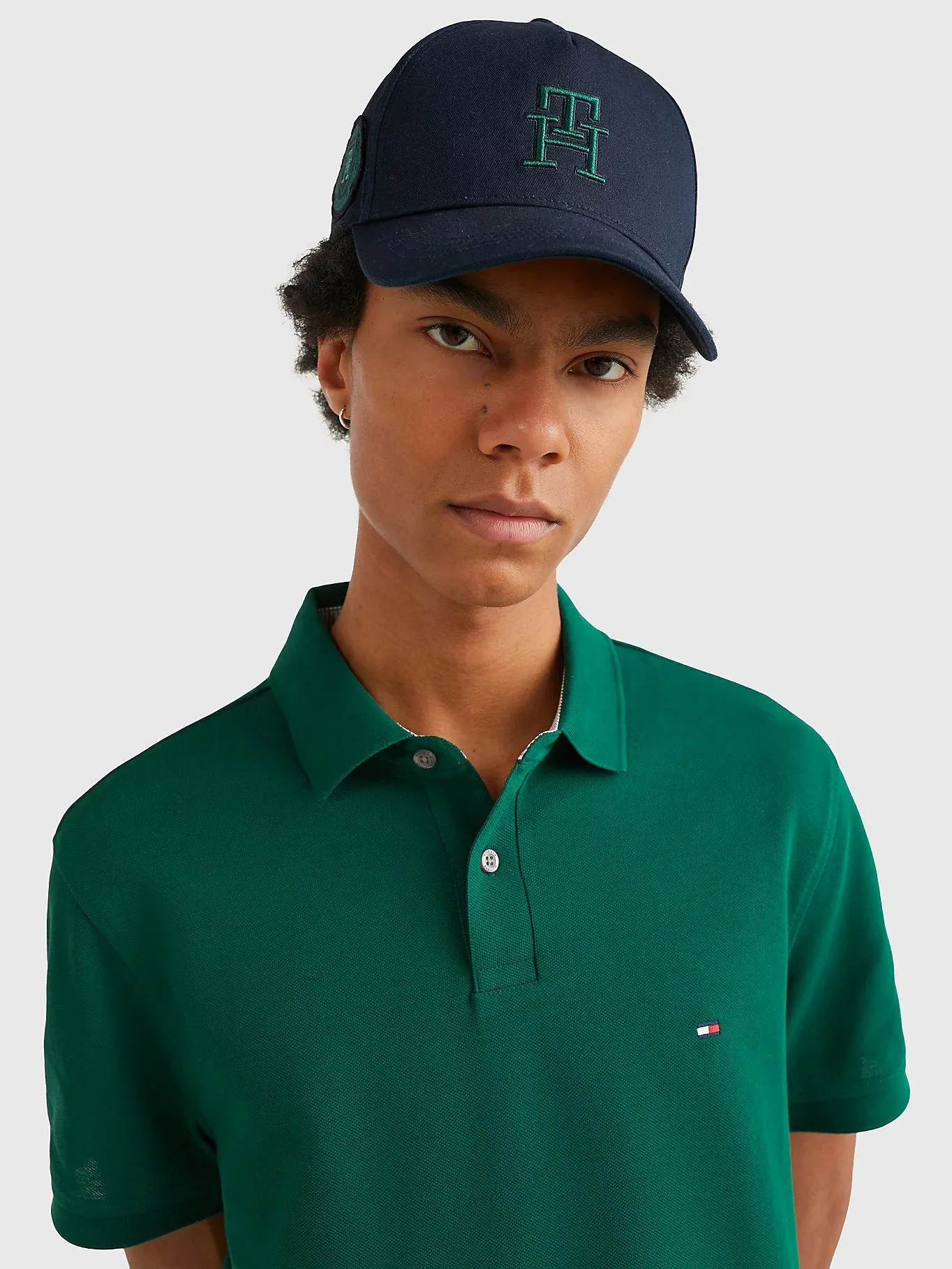 Sure! Here’s an optimized title for the product: 

Tommy Hilfiger Mens TH New Prep Stylish Baseball Cap - Classic Fit, Adjustable, Versatile Headwear